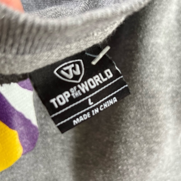 LSU Tigers Louisinia State NCAA College Gray Crewneck Pullover Sweatshirt - Picture 4 of 4